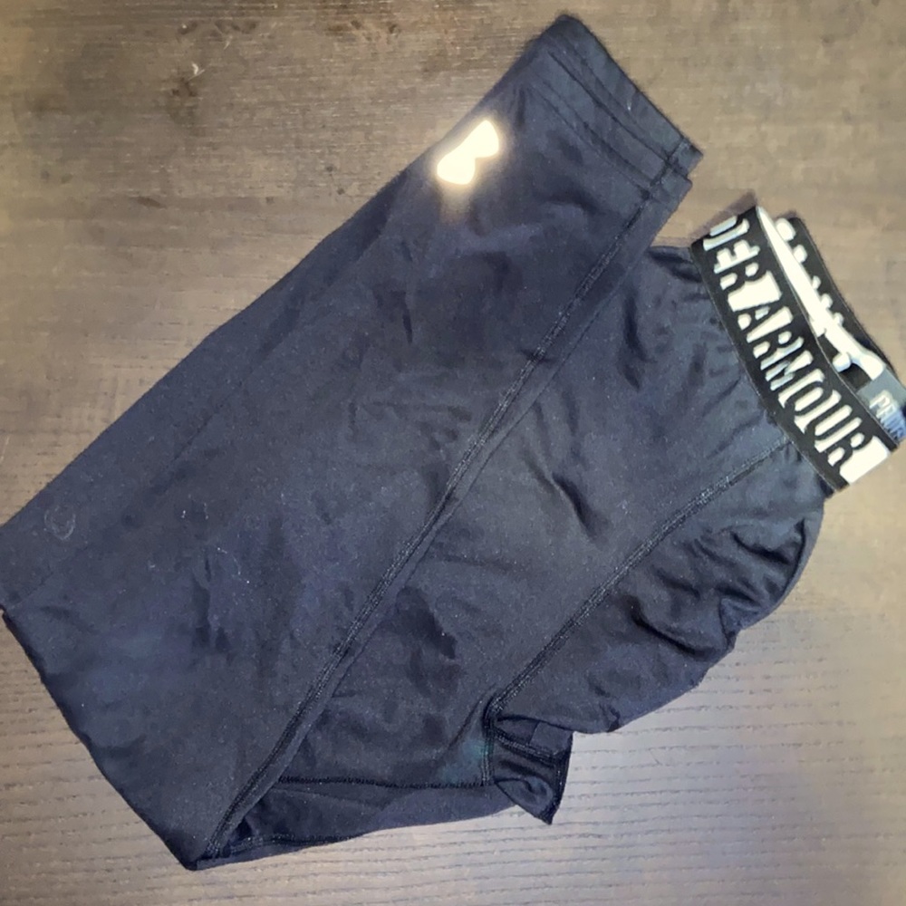 Under Armour, youth large, black, cold gear leggings